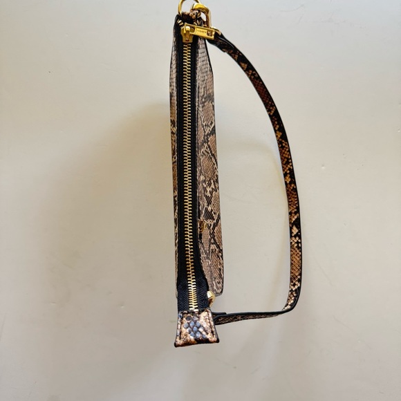 Beautiful Small Snakeskin Patterned Shoulder Bag - Picture 6 of 8